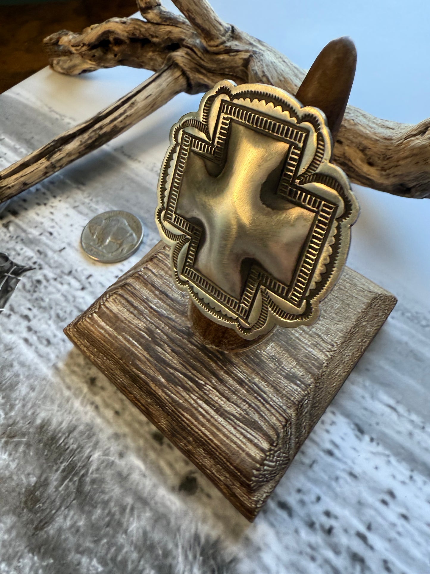 Leander Tahe Cross Ring- adjustable