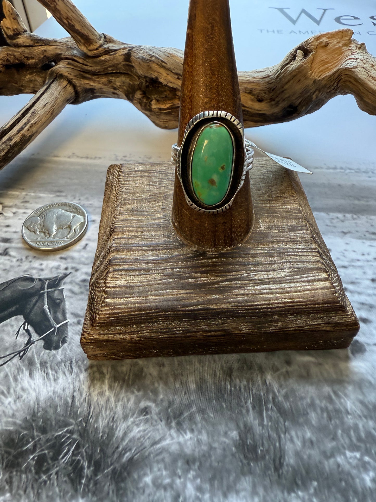 Royston Shadowbox Ring