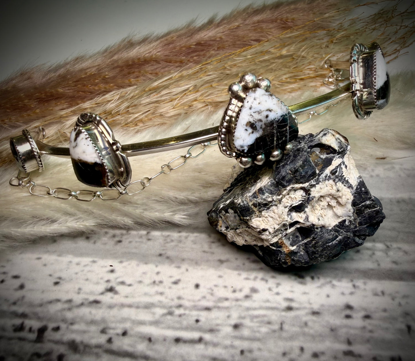 White Buffalo 5-Stone Choker Necklace By David Lopez
