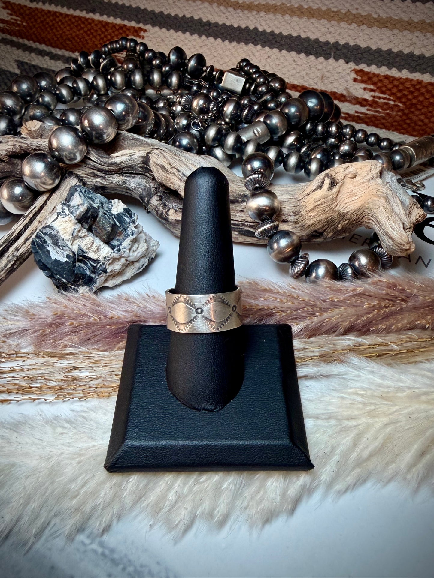 The Connor Ring Size 9