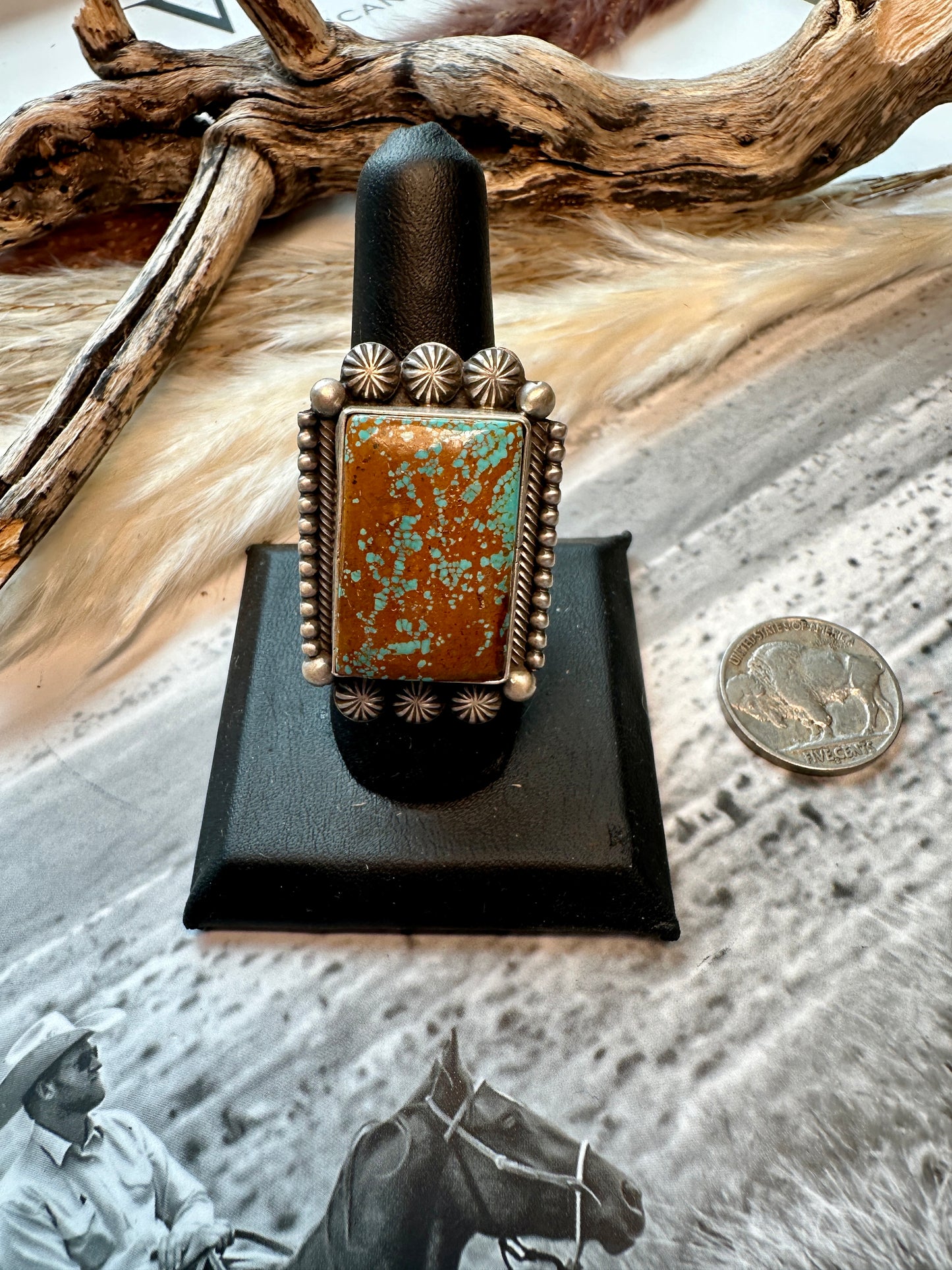 Mego Fave Square Ring