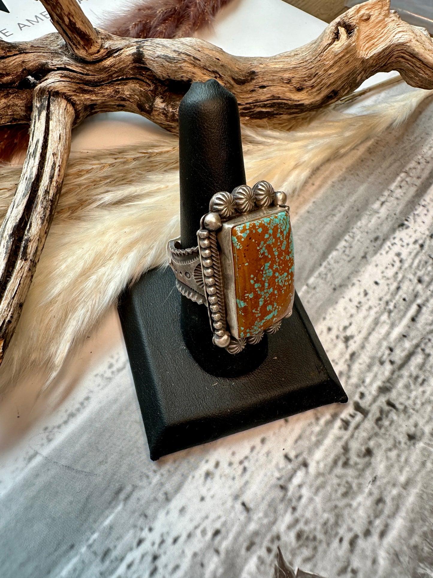 Mego Fave Square Ring