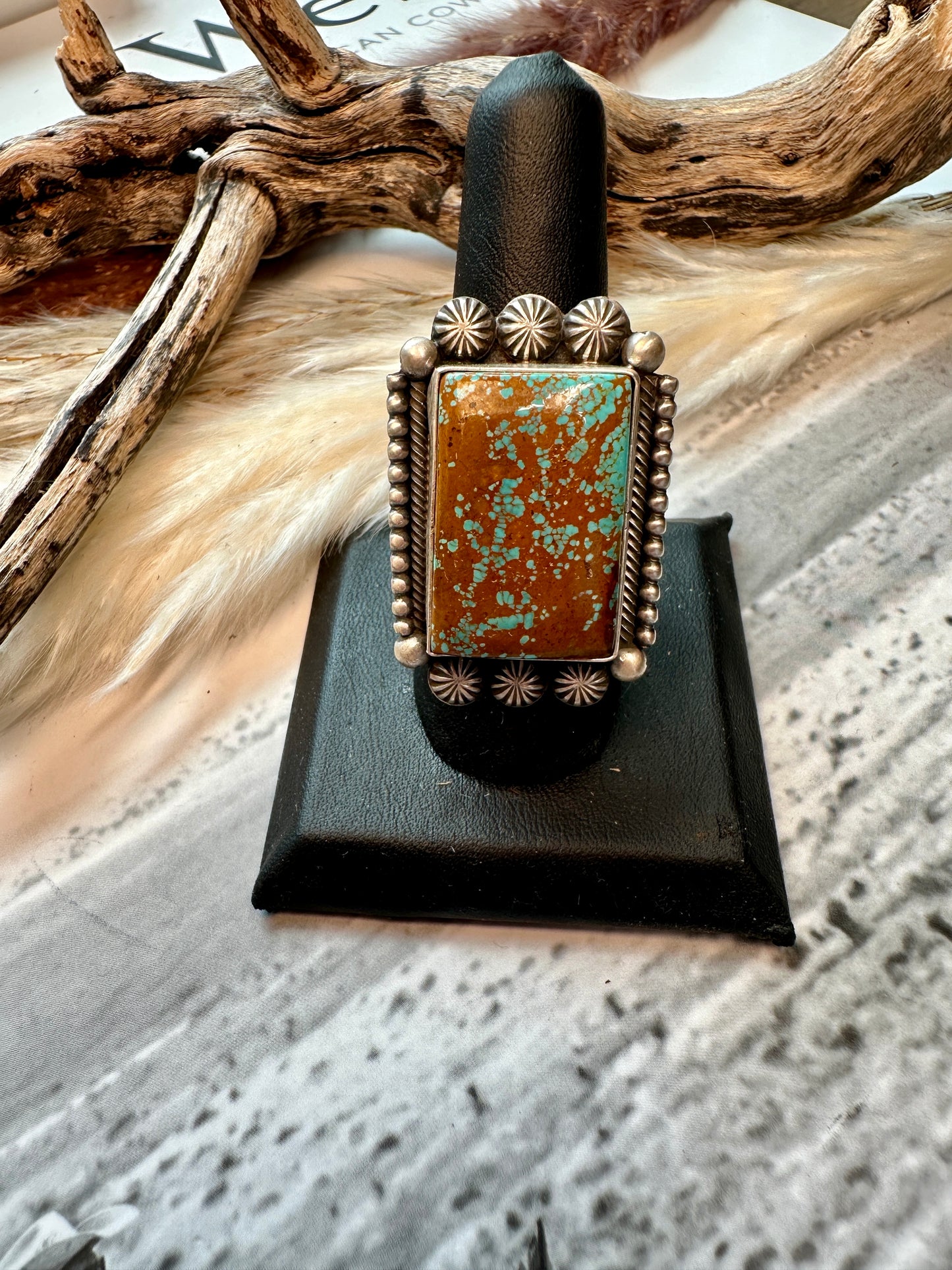 Mego Fave Square Ring