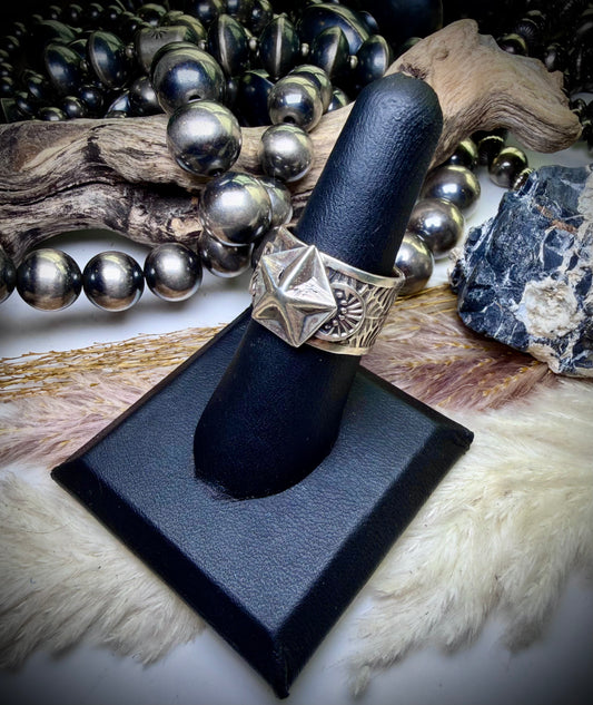 Sunshine Reeves Ring- Sz 7