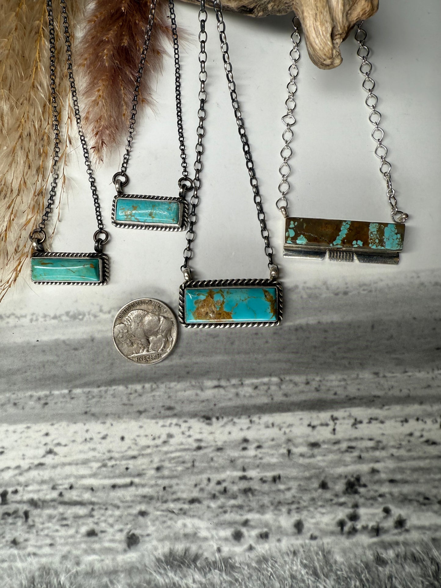 Johnny Dixon Kingman bar Necklace