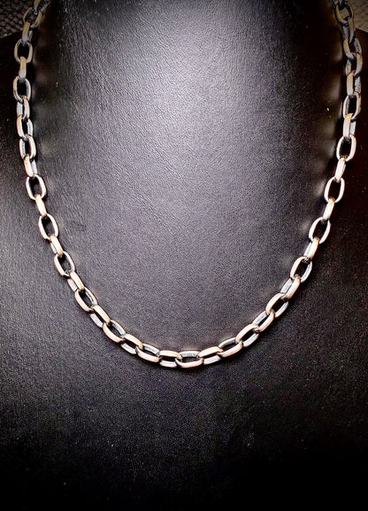 Chimney Butte Handmade Chain Necklace