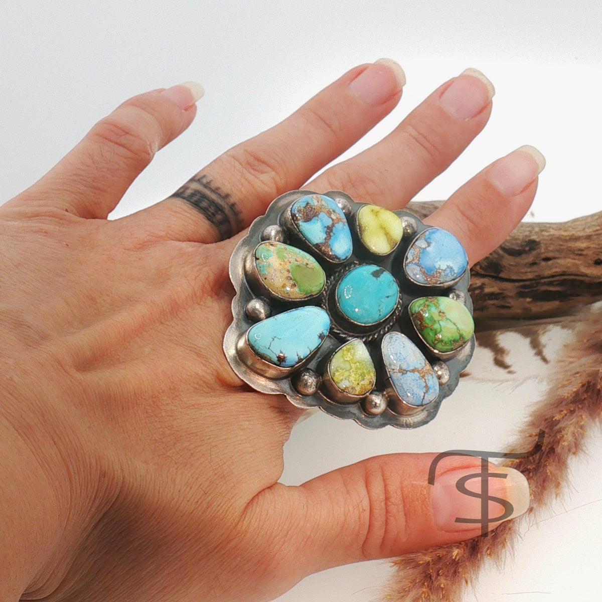 Large Mutli-Stone Cluster Ring