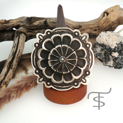Adjustable L Tahe Flower Ring