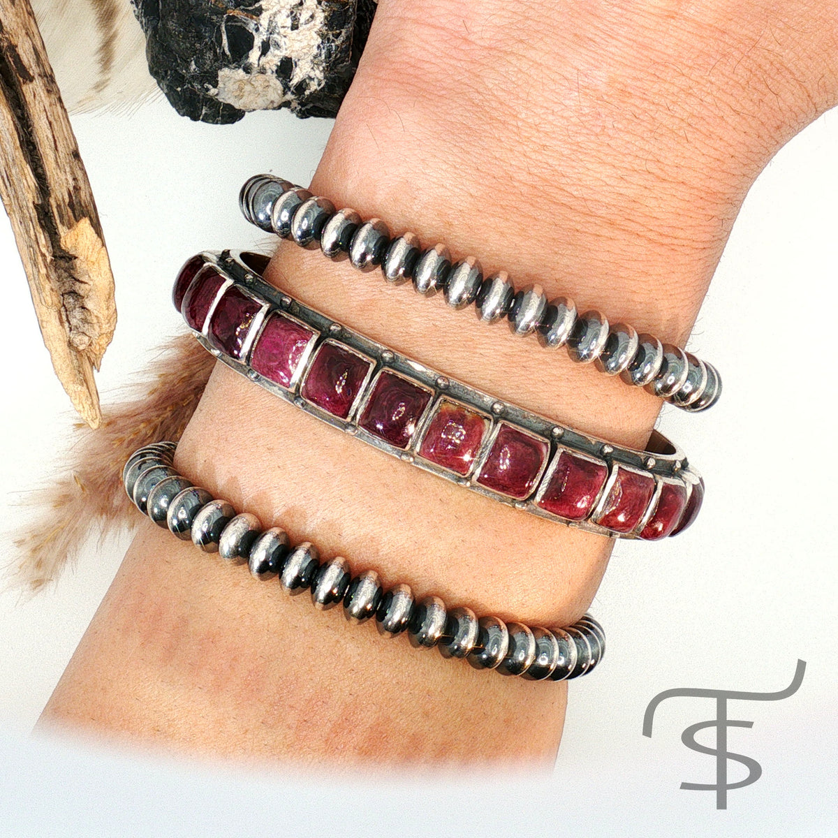 Federico Square Purple Spiny Single Row Bracelets