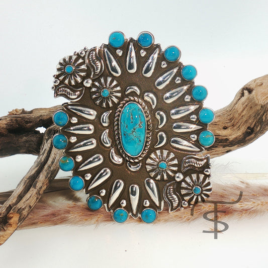 Mega Amazing Shannon Tahe Ring