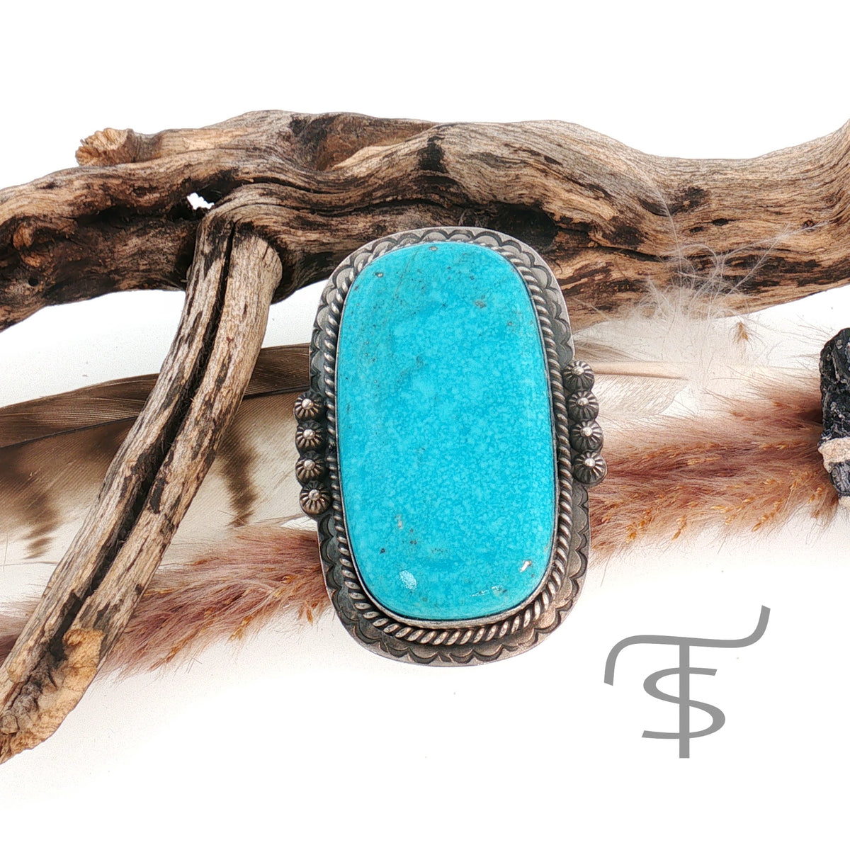 Massive J Piaso Ring