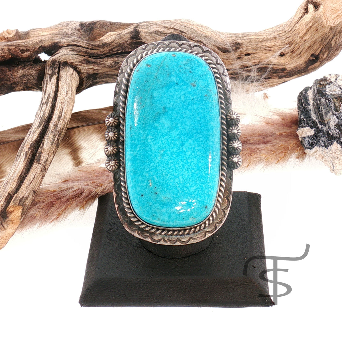 Massive J Piaso Ring