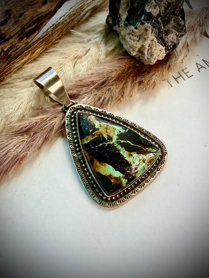 Mego's Vaulted Blackjack Pendant