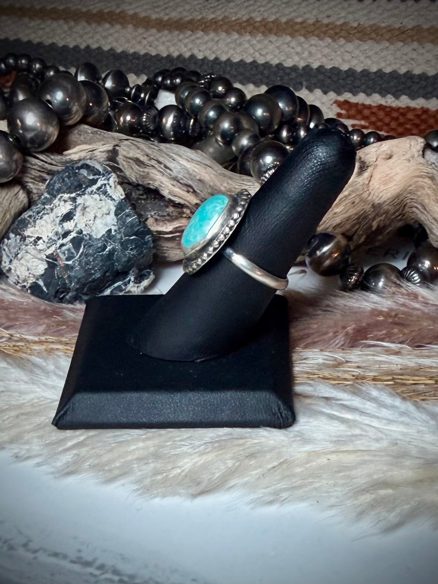 Royston Ribbon Ring Size 8