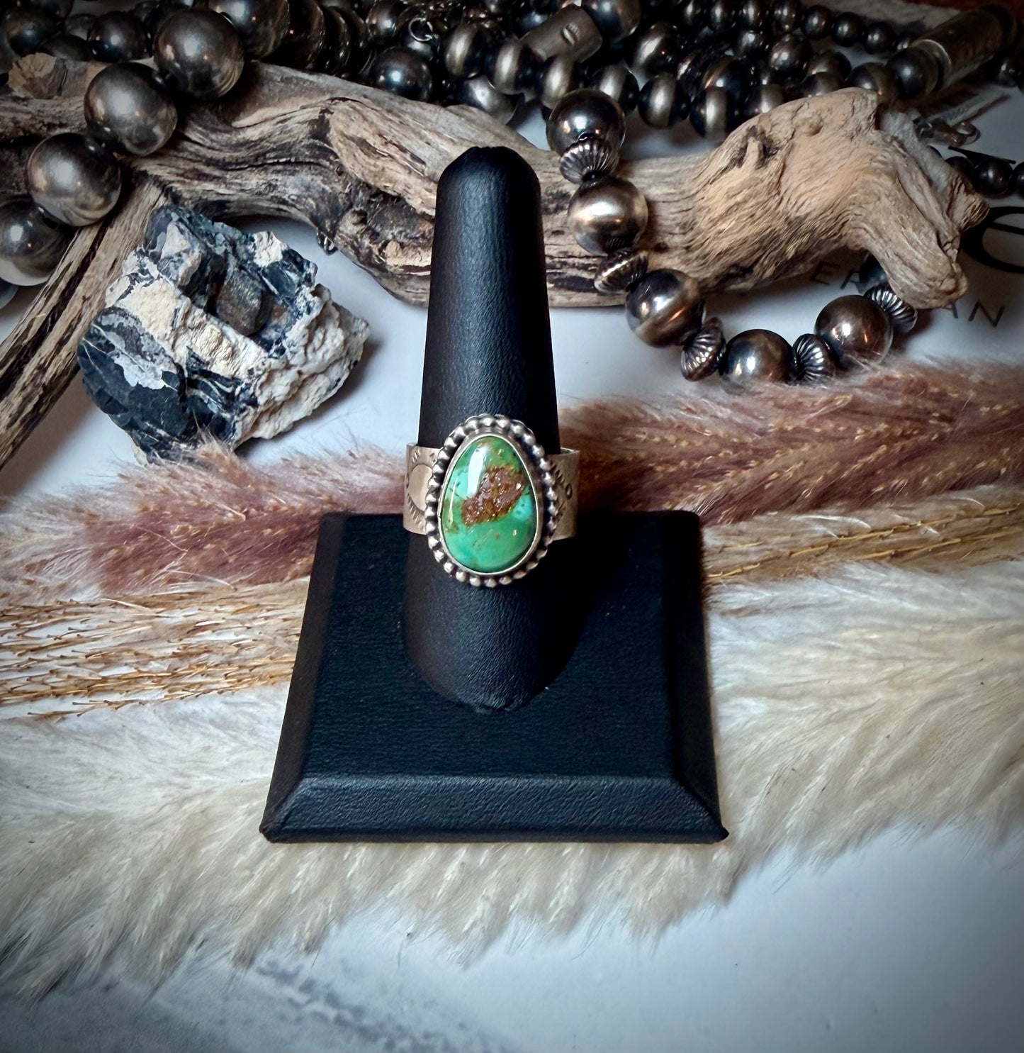 The Connor Ring Size 9