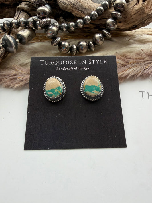 Royston Ribbon Studs