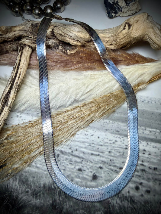 16" 9mm Herringbone Necklace