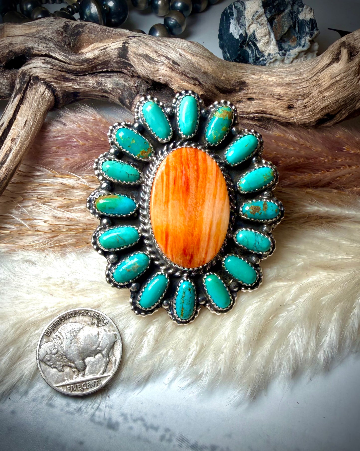 Spiny Oyster & Royston Adjustable Ring by Ednei Yabeny