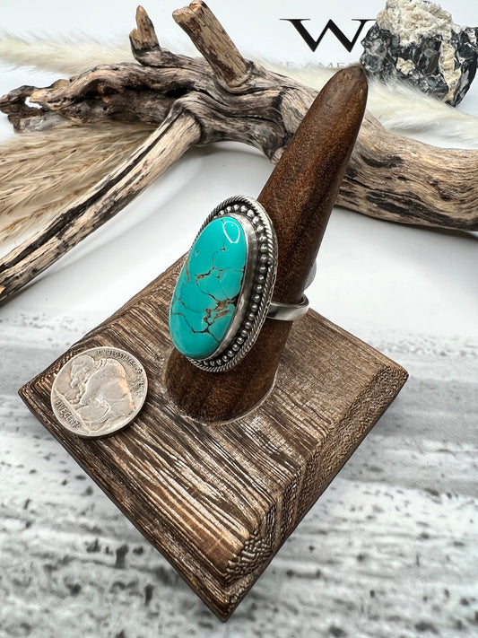 Dreamy Oval Kingman Turquoise Ring