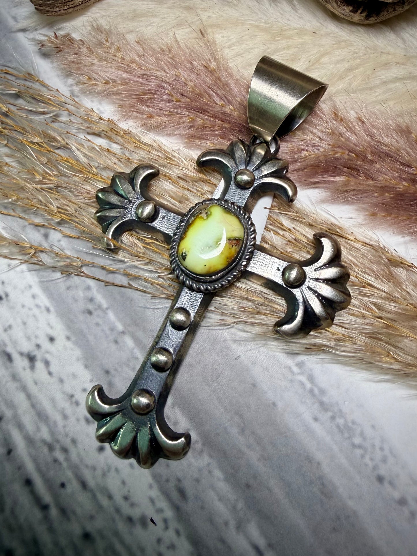 Chimney Butte Palomino Cross