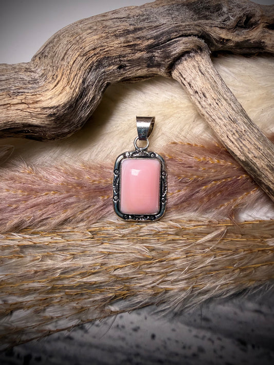 Pink Conch Pendant