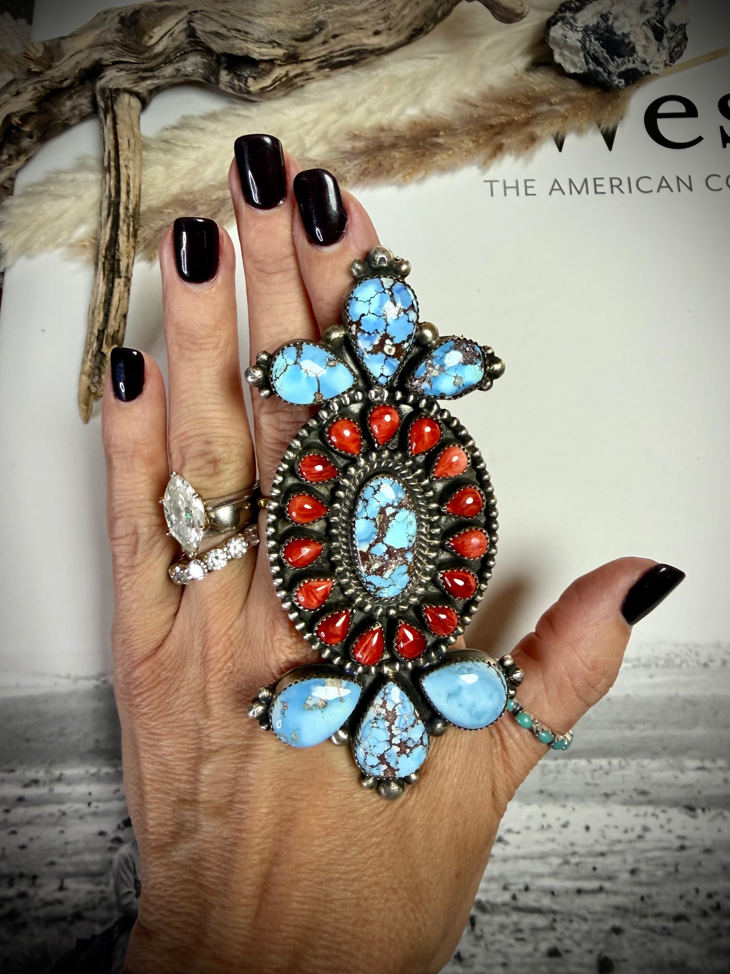 Mego's Vaulted Devin Brown Red Spiny & Golden Hills Ring