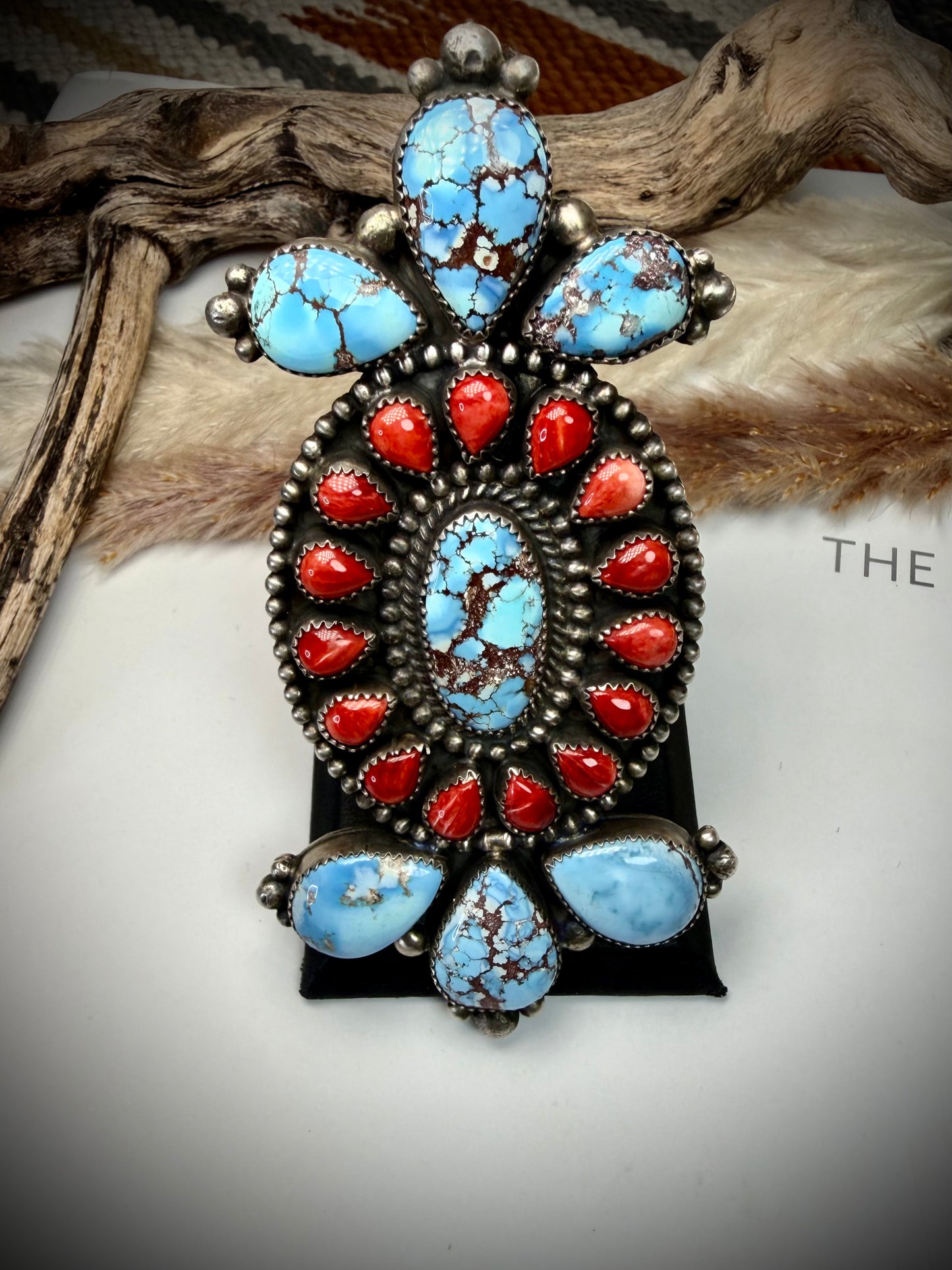 Mego's Vaulted Devin Brown Red Spiny & Golden Hills Ring
