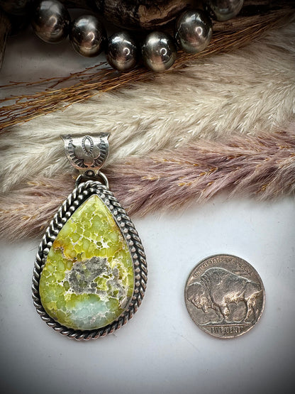 Palomino Pendant