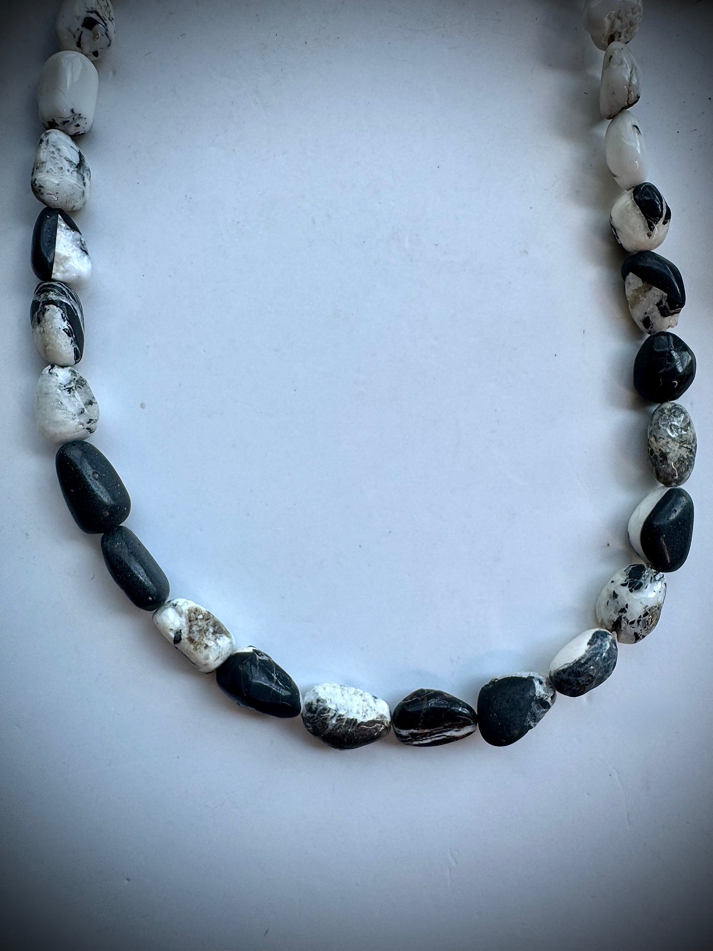 17 1/2" White Buffalo Beaded Necklace
