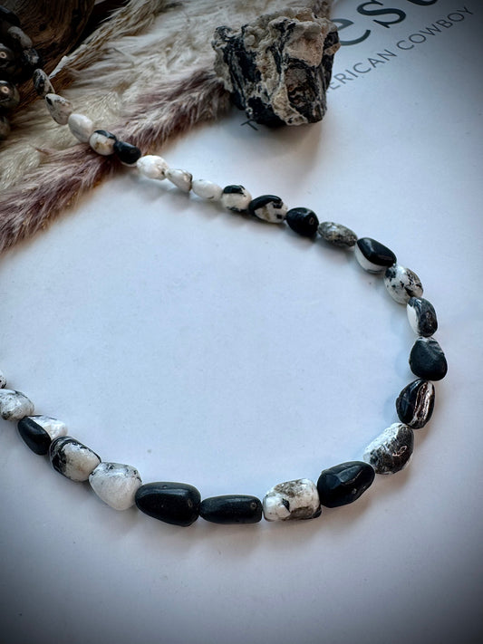 17 1/2" White Buffalo Beaded Necklace