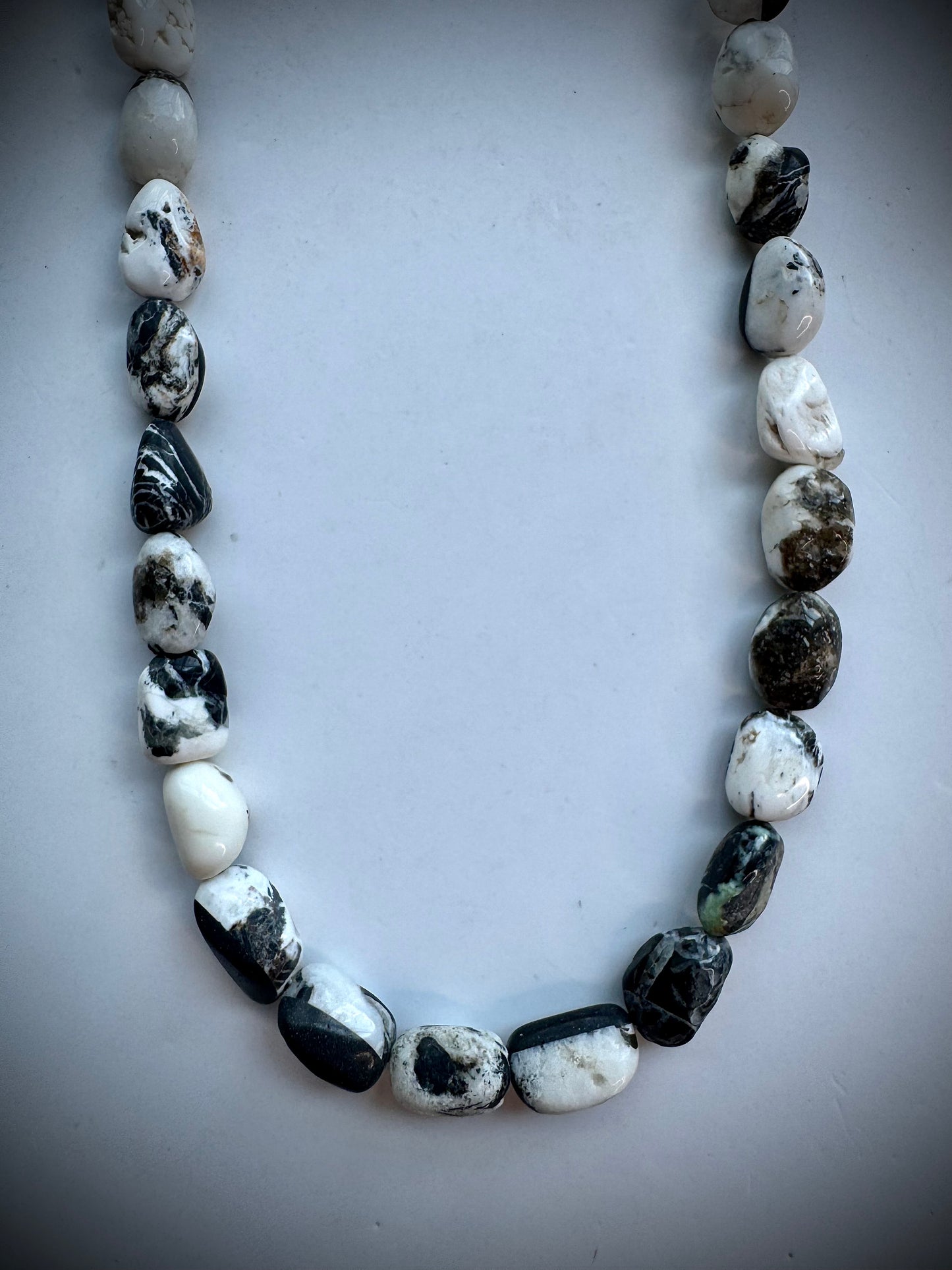17 1/2" White Buffalo Beaded Necklace