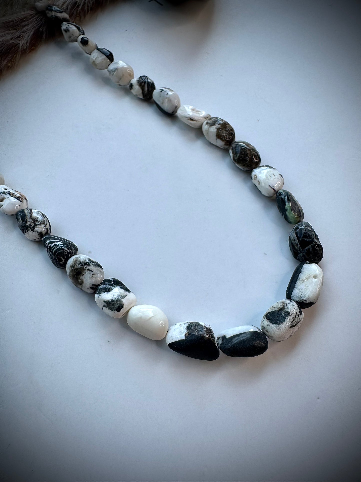 17 1/2" White Buffalo Beaded Necklace