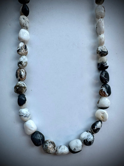 17" White Buffalo Beaded Necklace
