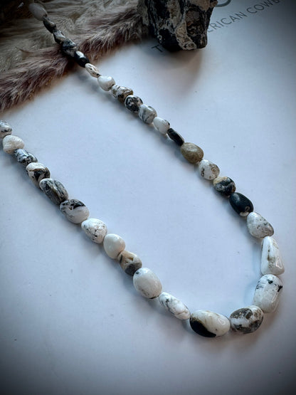 17 1/2" White Buffalo Beaded Necklace