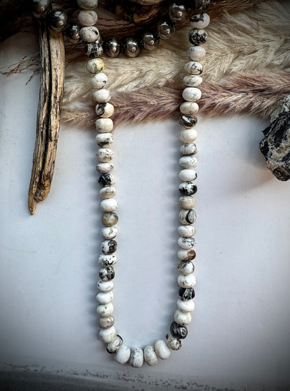 19" White Buffalo Beaded Necklace