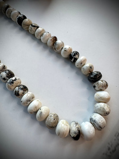 19" White Buffalo Beaded Necklace