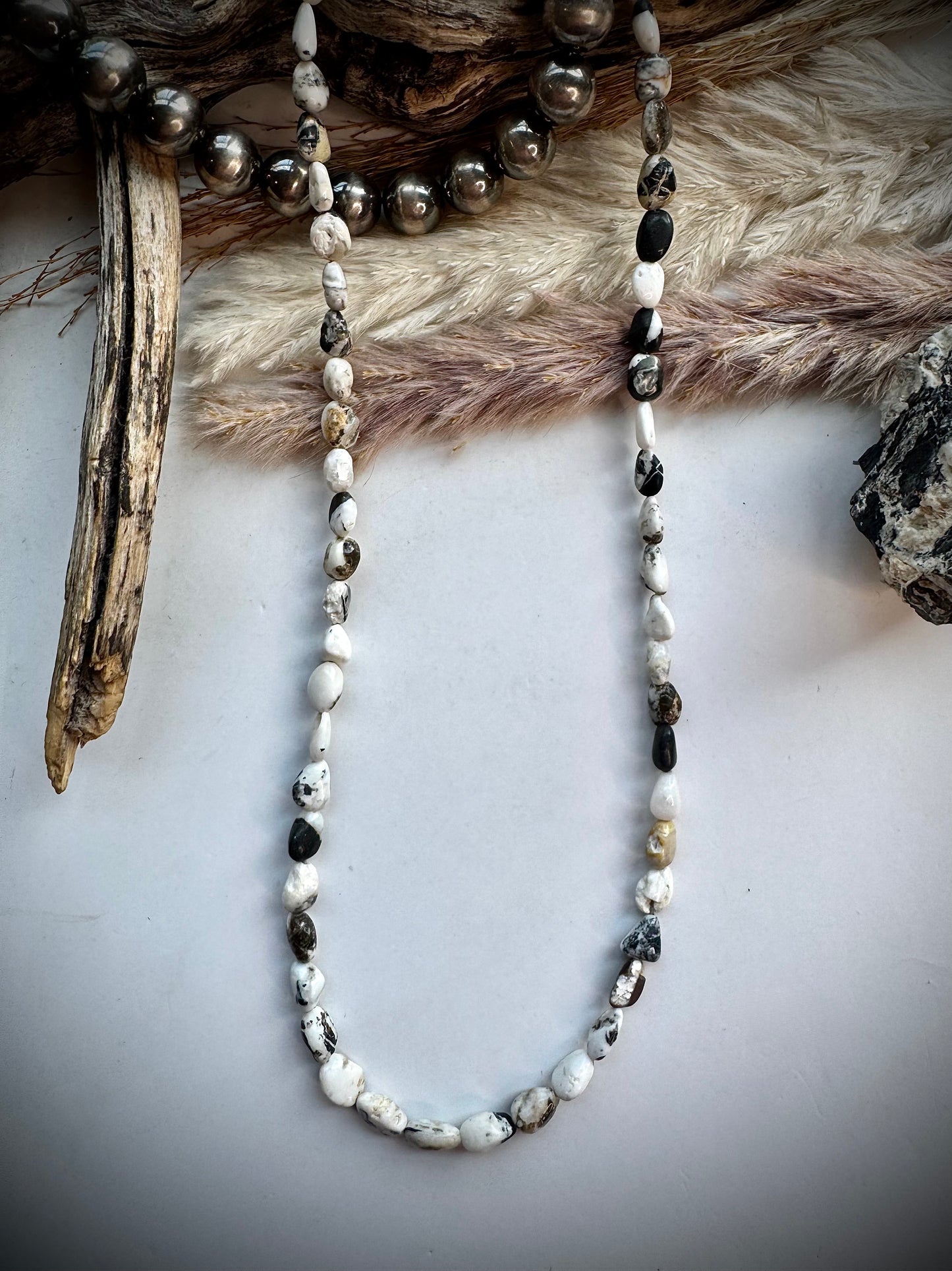 17 1/2" White Buffalo Beaded Necklace