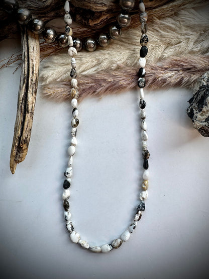 17 1/2" White Buffalo Beaded Necklace