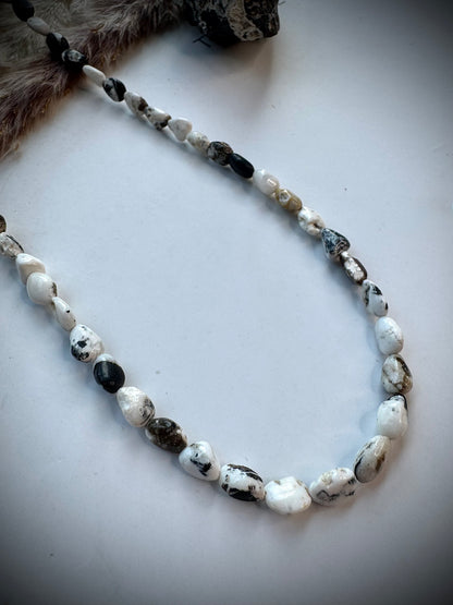 17 1/2" White Buffalo Beaded Necklace