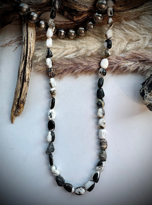 17 1/2" White Buffalo Beaded Necklace