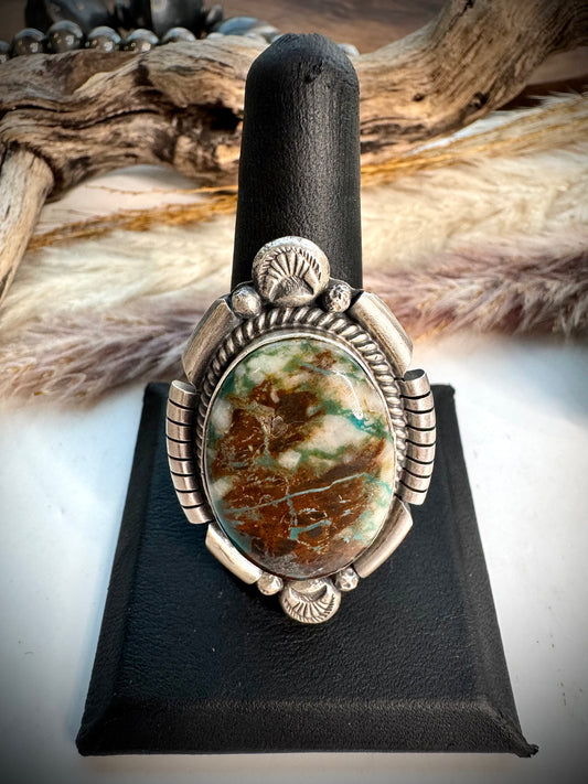 Royston Ribbon Ring