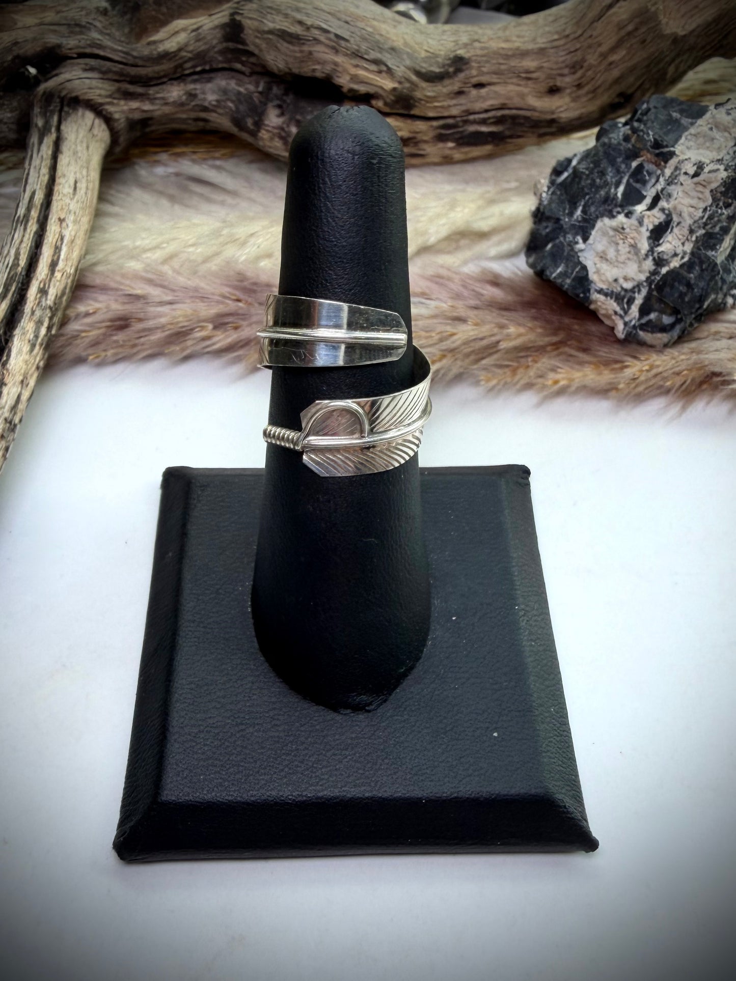 Adjustable Feather Ring