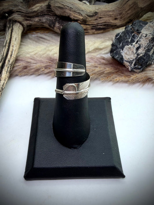Adjustable Feather Ring