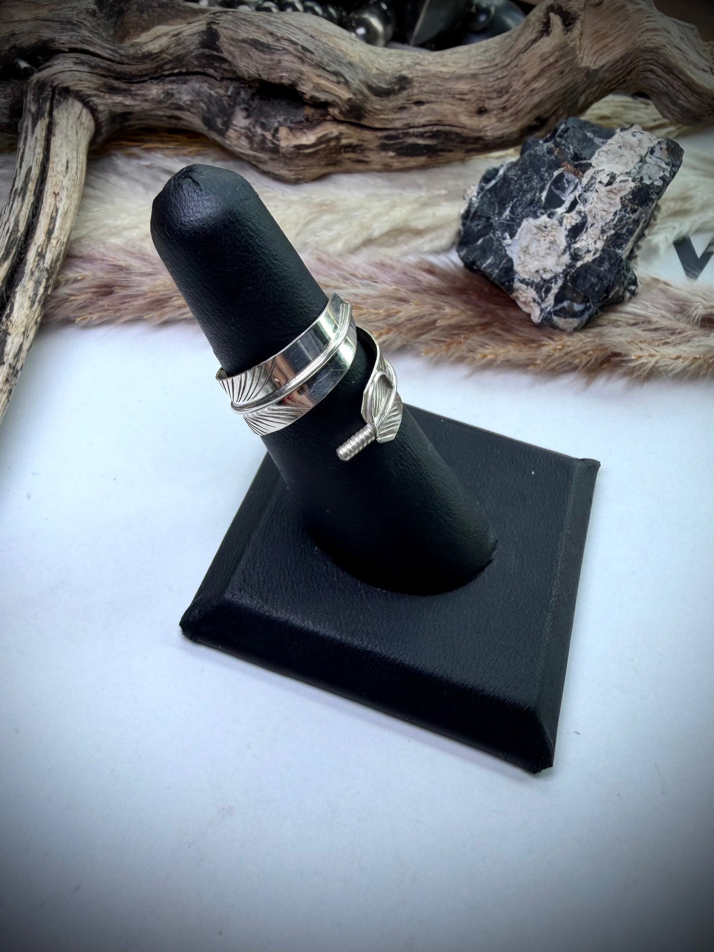 Adjustable Feather Ring