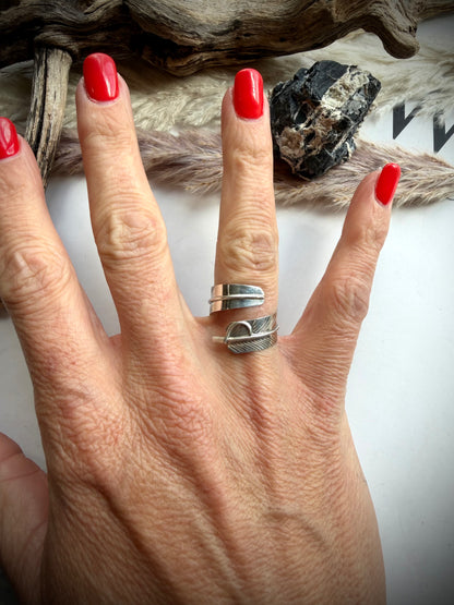 Adjustable Feather Ring