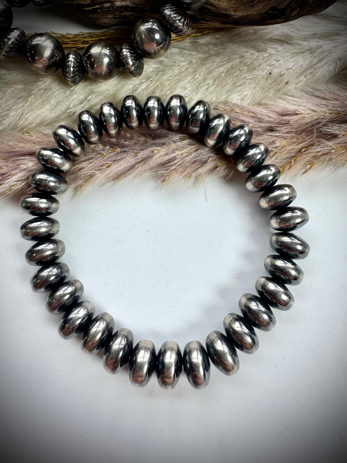 9mm Saucer Pearl Stretch Bracelet