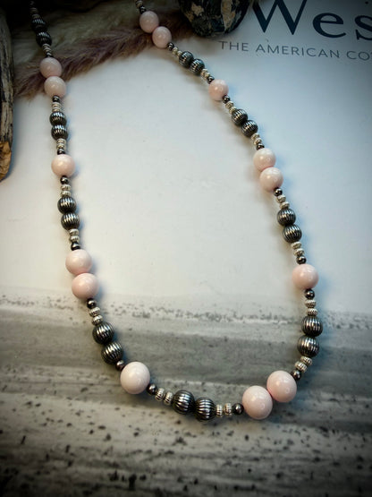 22" Pink Conch & Pearls Necklace