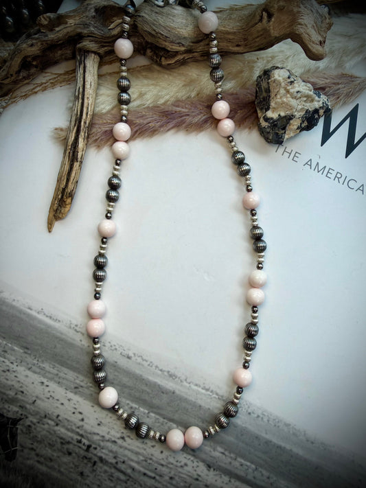 22" Pink Conch & Pearls Necklace