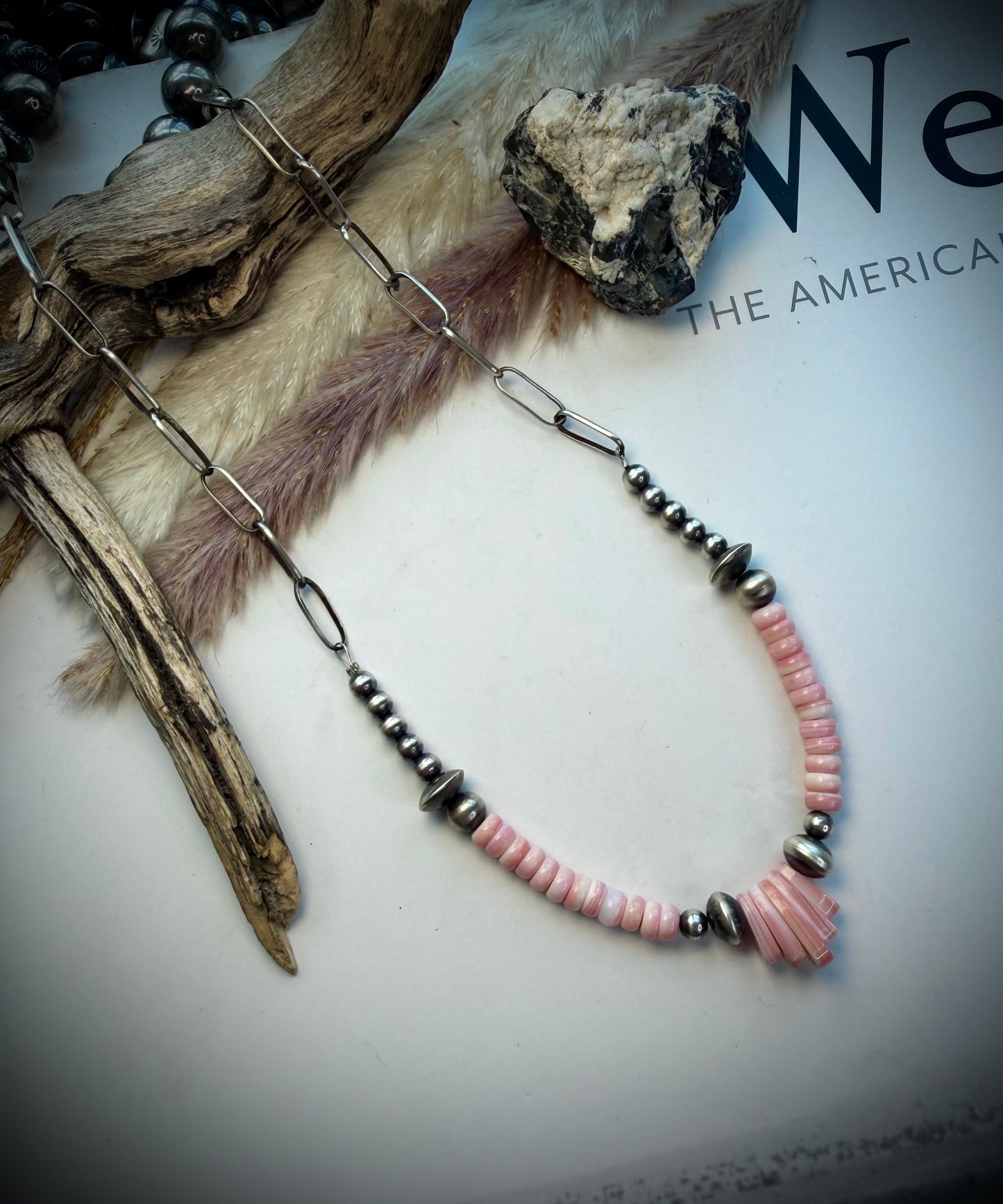 Kevin Shorty Chain with Pink Conch