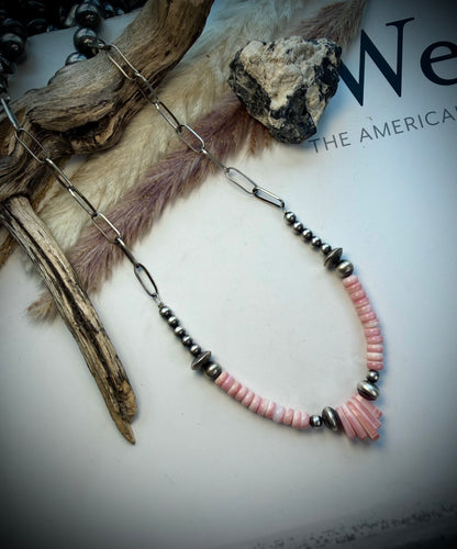 Kevin Shorty Chain with Pink Conch
